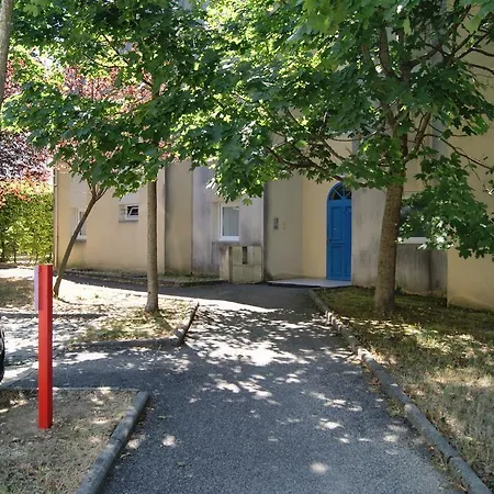 La Maison De L'Ovalie アパート